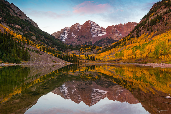 Sunrise at Maroon Bells